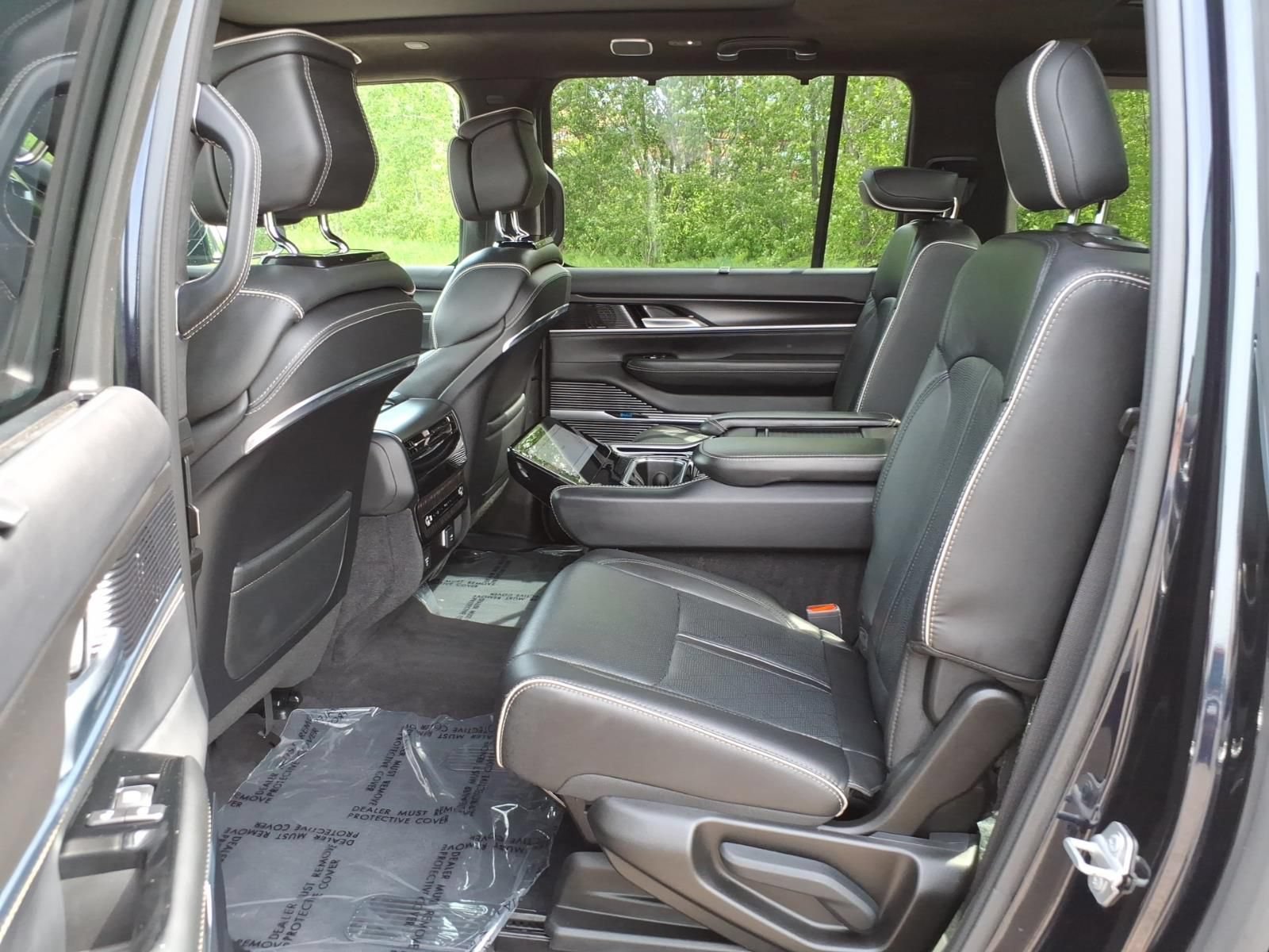 Certified 2024 Jeep Grand Wagoneer L Series II w/ Quick Order Packagew 28T AWD/4WD image 15