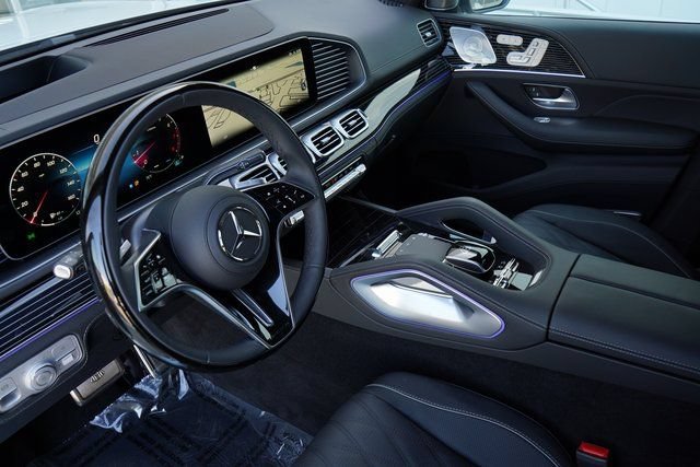 New 2026 Mercedes-Benz Maybach GLS 600 4MATIC image 2