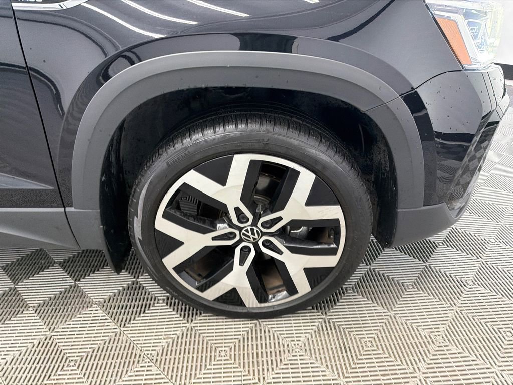 Used 2023 Volkswagen Taos SEL AWD/4WD image 13