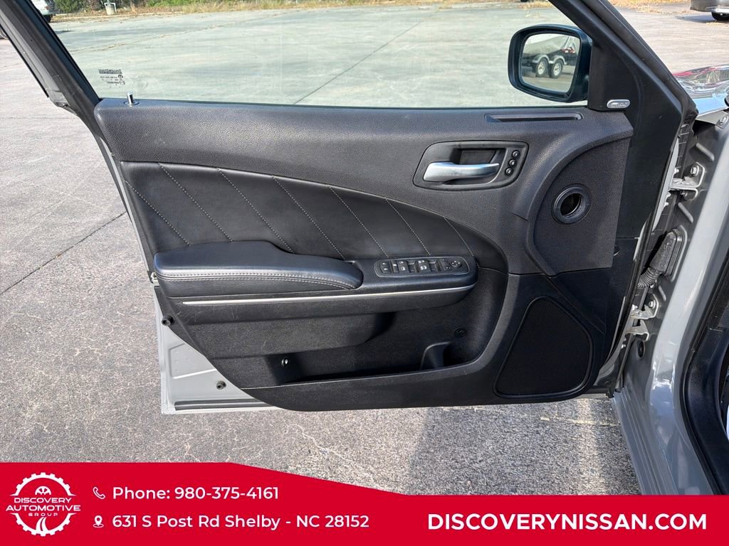 Used 2017 Dodge Charger R/T w/ Plus Group image 11