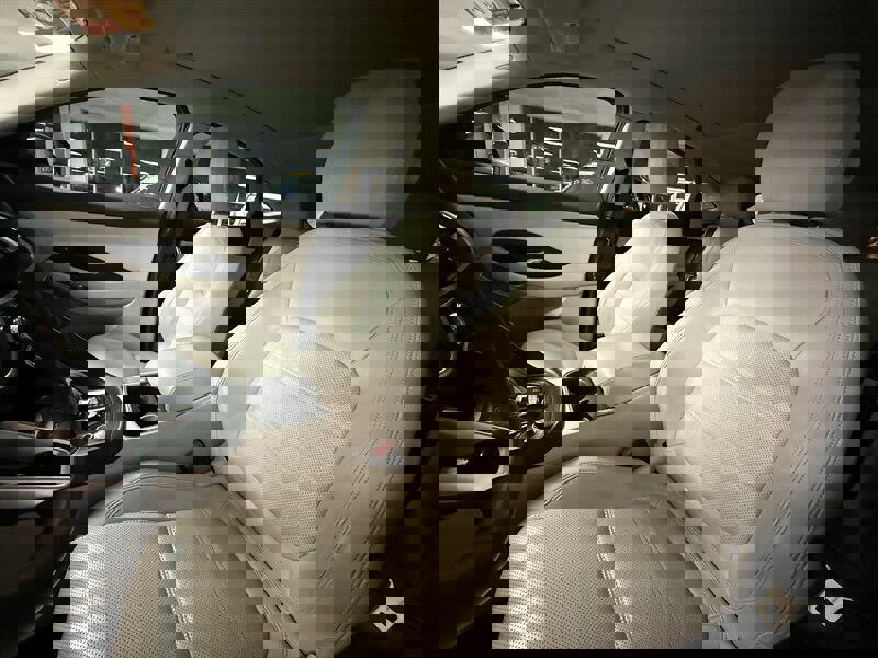 Used 2022 Jaguar E-PACE SE image 20