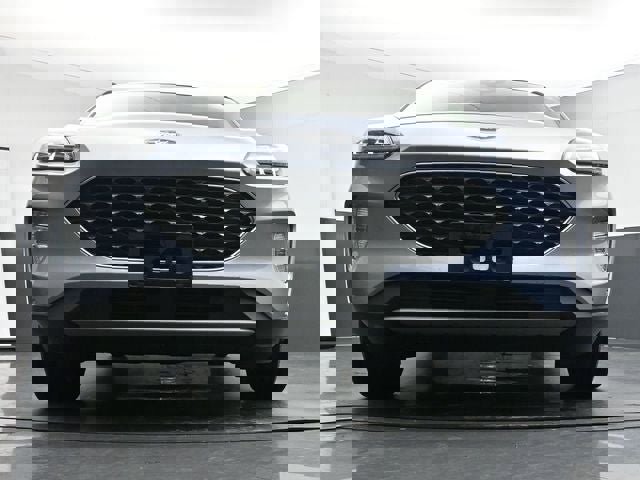 Used 2022 Ford Escape Titanium w/ Class II Trailer Tow Package image 29