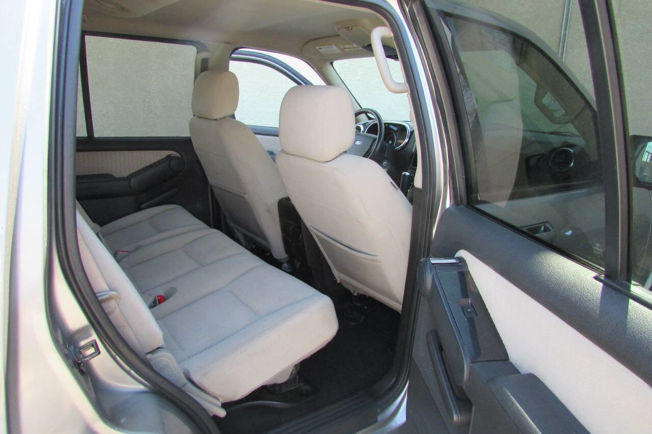 Used 2008 Ford Explorer XLT RWD image 25