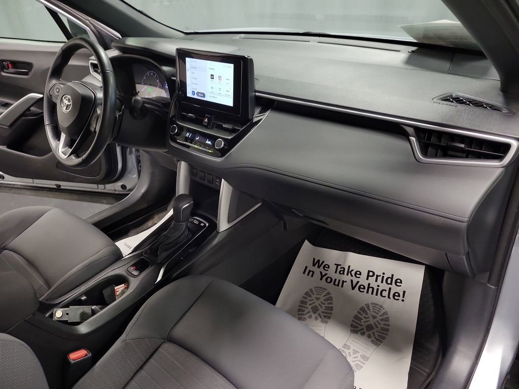 Used 2023 Toyota Corolla Cross SE image 22
