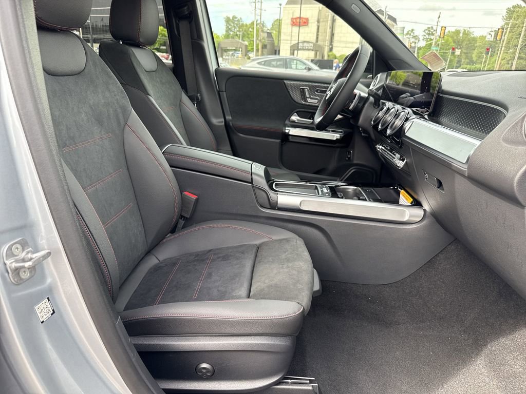 Certified 2025 Mercedes-Benz GLB 250 GLB 250 image 17