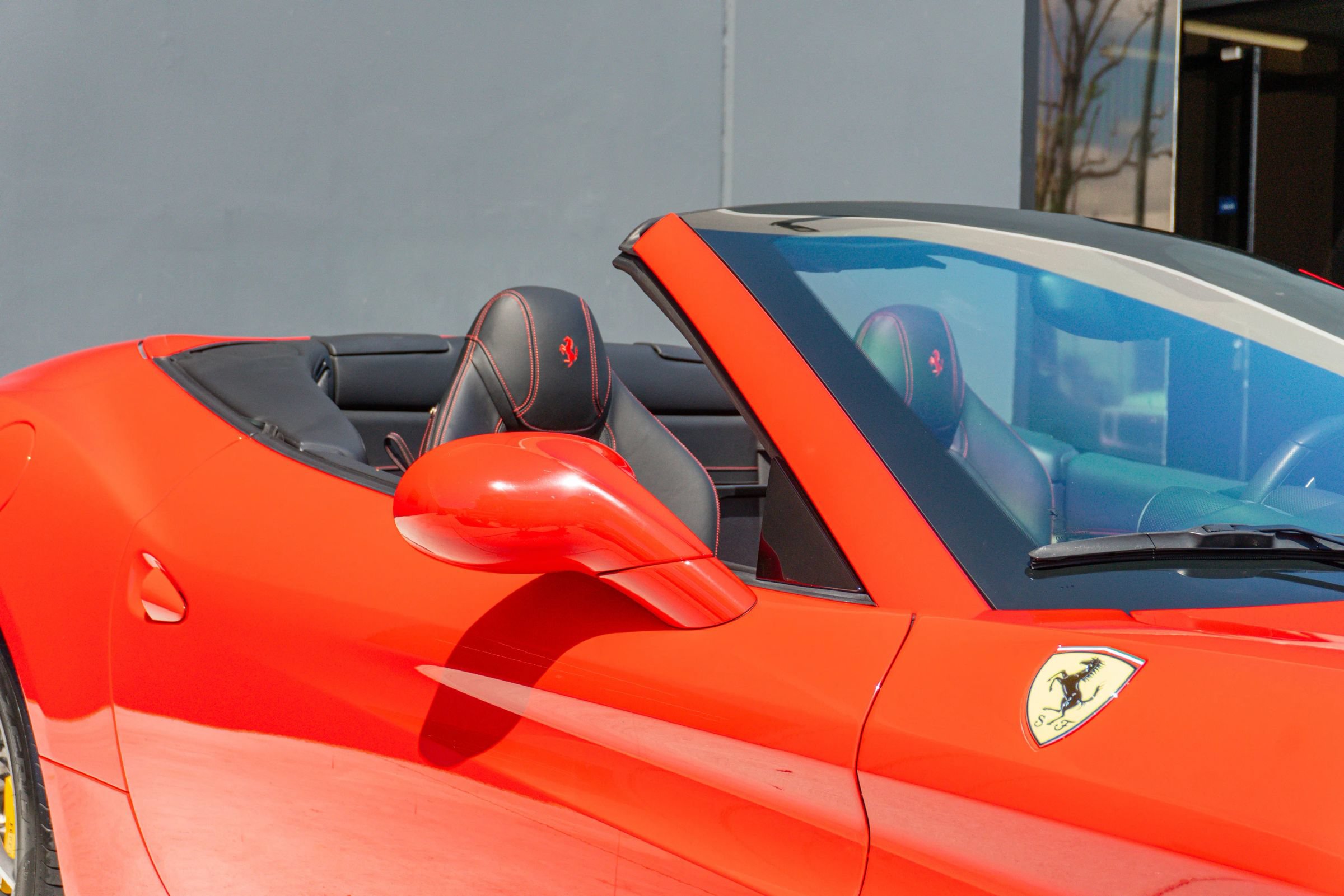 Used 2017 Ferrari California T RWD image 30