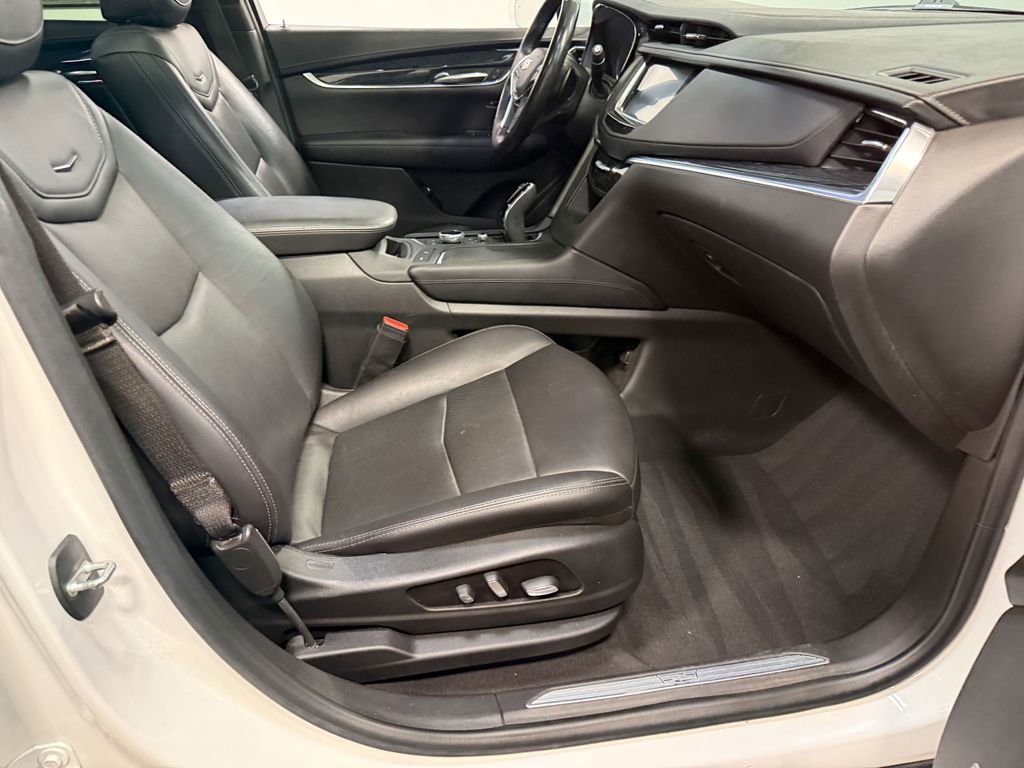 Used 2020 Cadillac XT5 Premium Luxury image 63