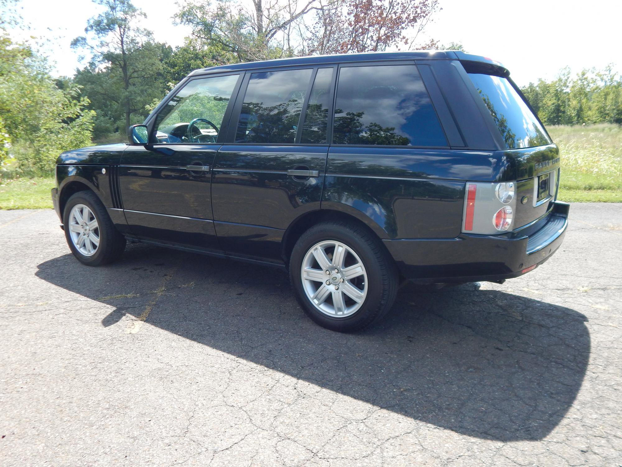 Used 2008 Land Rover Range Rover HSE image 3