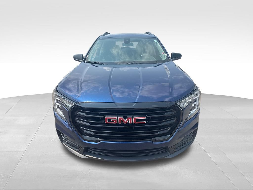 Used 2023 GMC Terrain SLE w/ Driver Convenience Package AWD/4WD image 8