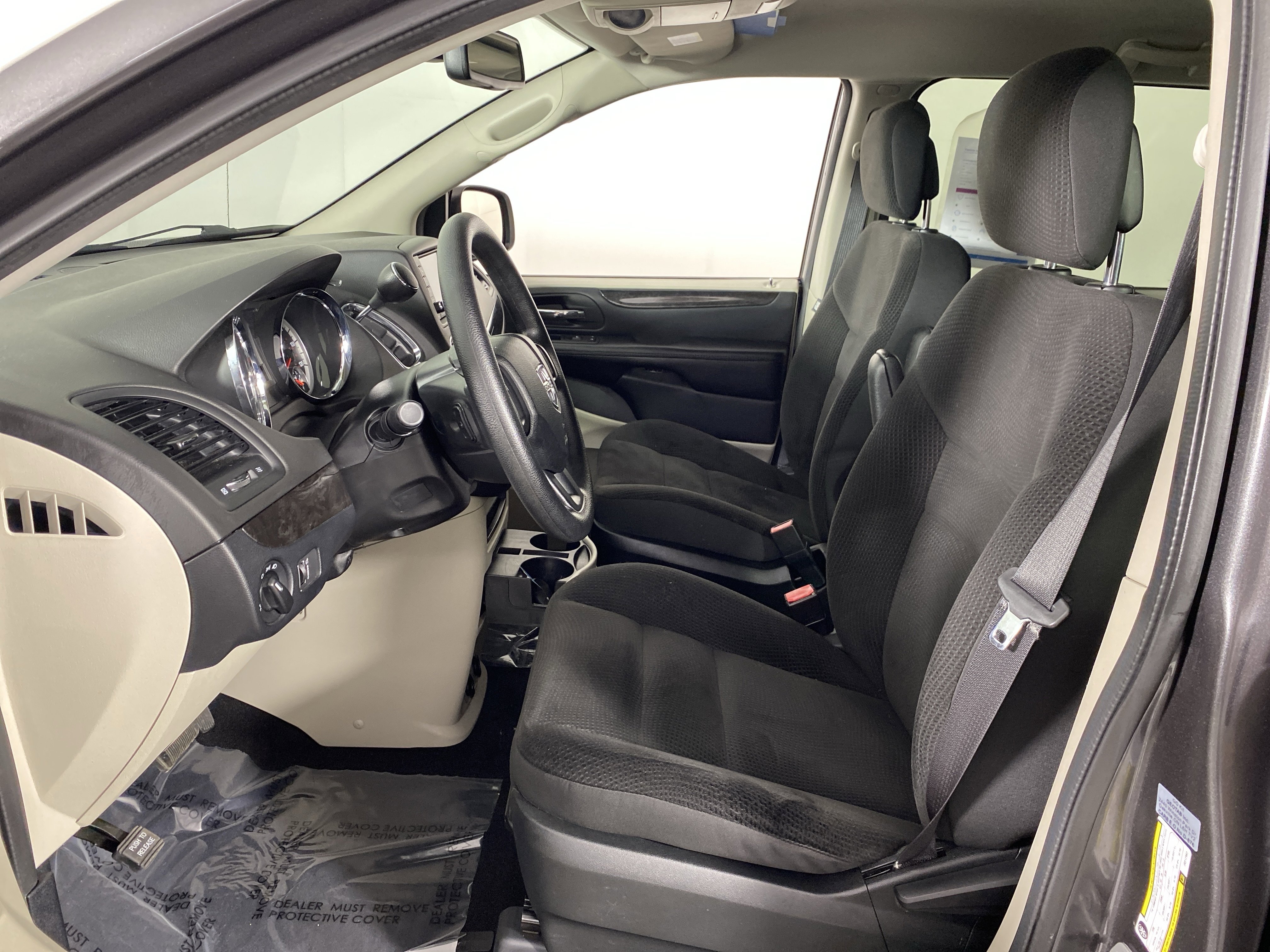 Used 2018 Dodge Grand Caravan SE w/ UConnect Hands-Free Group FWD image 14