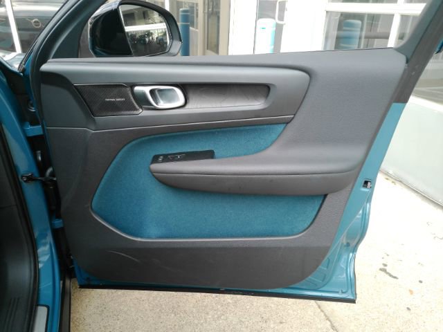 Used 2022 Volvo C40 P8 Recharge Ultimate AWD/4WD image 21