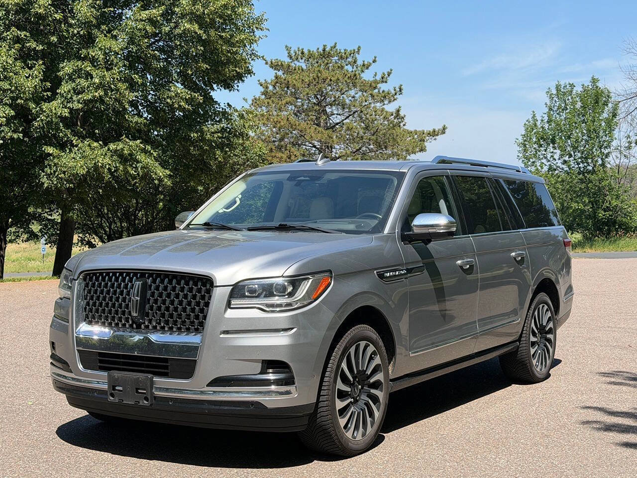 Used 2022 Lincoln Navigator L Black Label AWD/4WD image 8