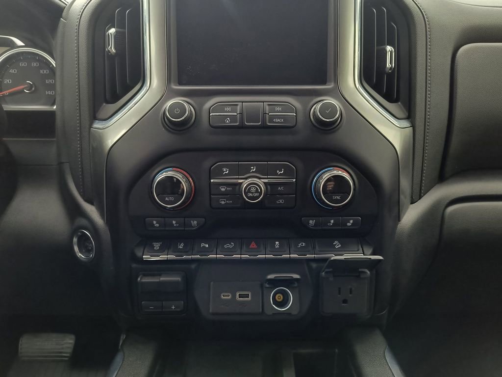 Used 2021 Chevrolet Silverado 3500 LTZ w/ LTZ Premium Package image 15