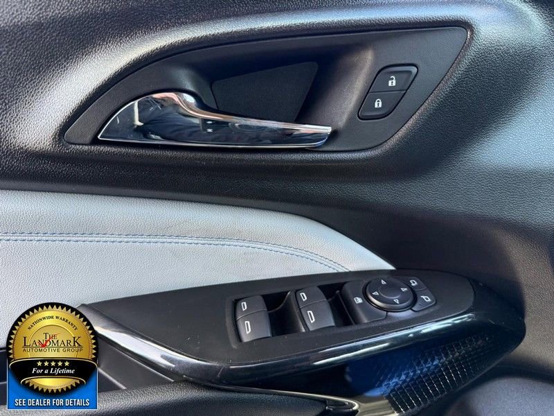 Used 2025 Chevrolet Trax LT image 8