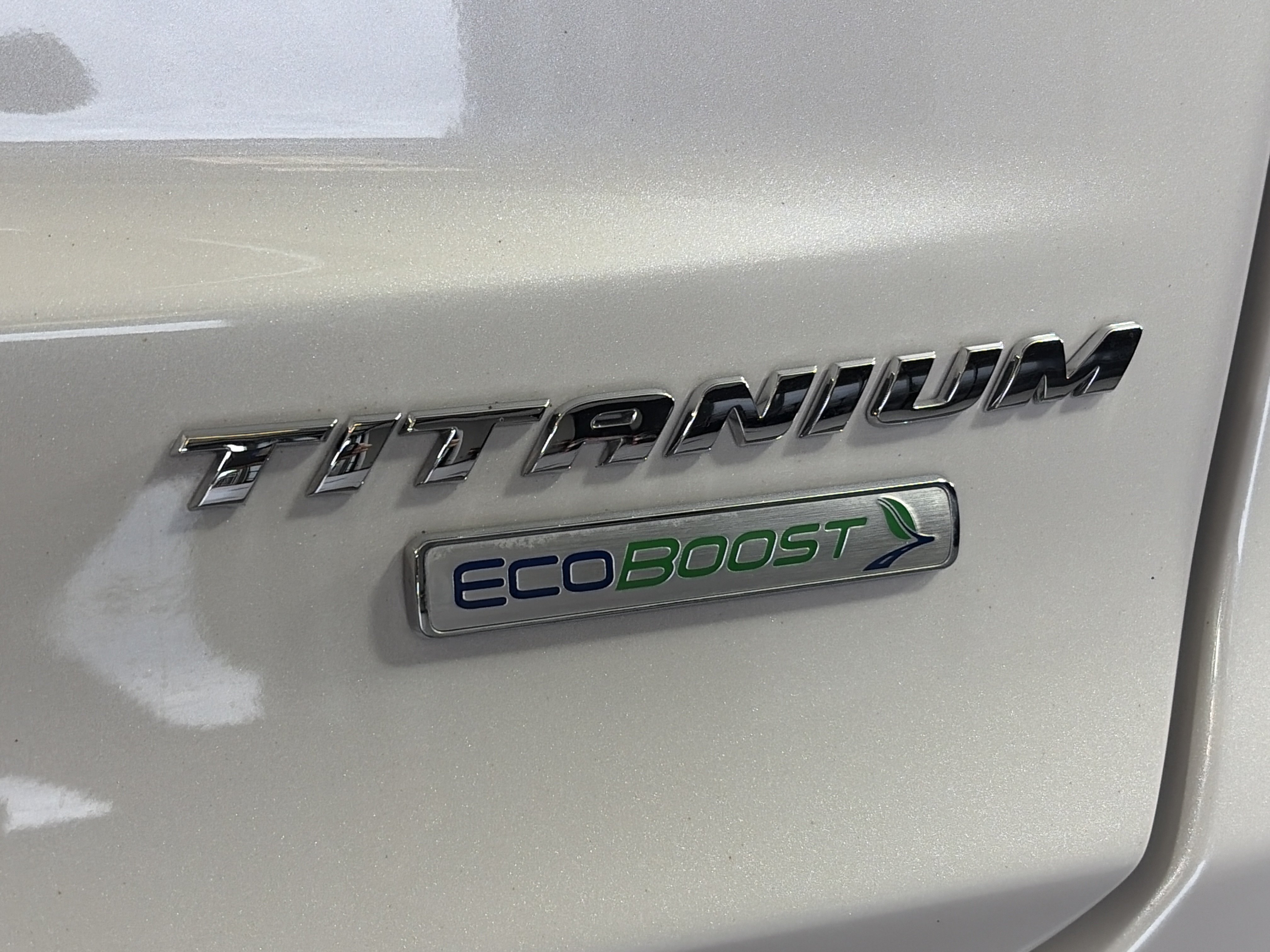 Used 2019 Ford Fusion Titanium FWD image 16