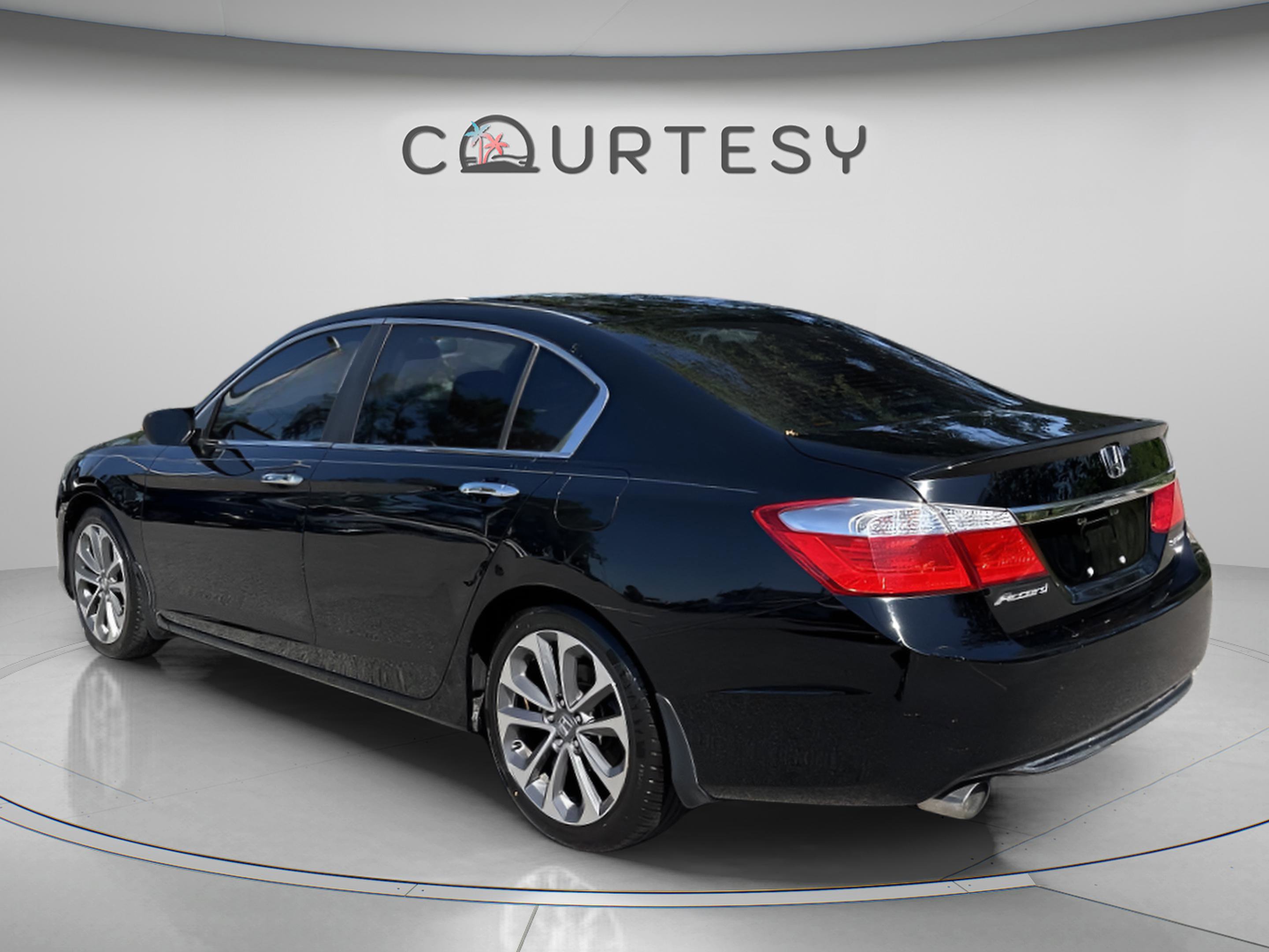Used 2014 Honda Accord Sport image 5