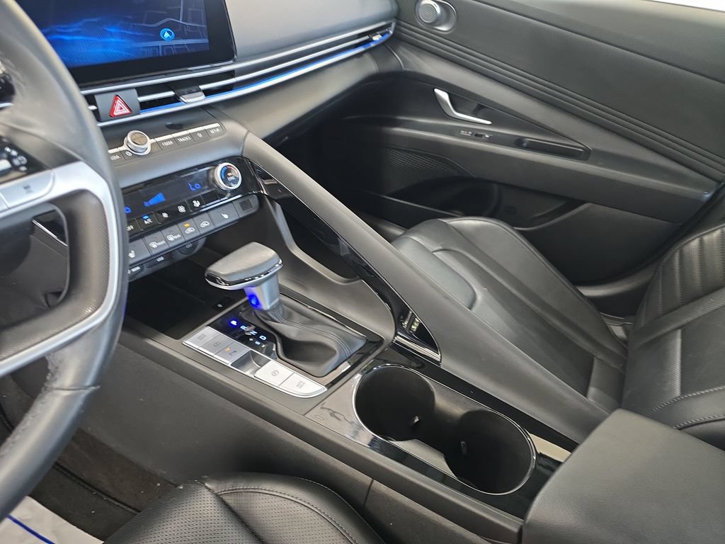 Certified 2024 Hyundai Elantra Limited FWD image 24