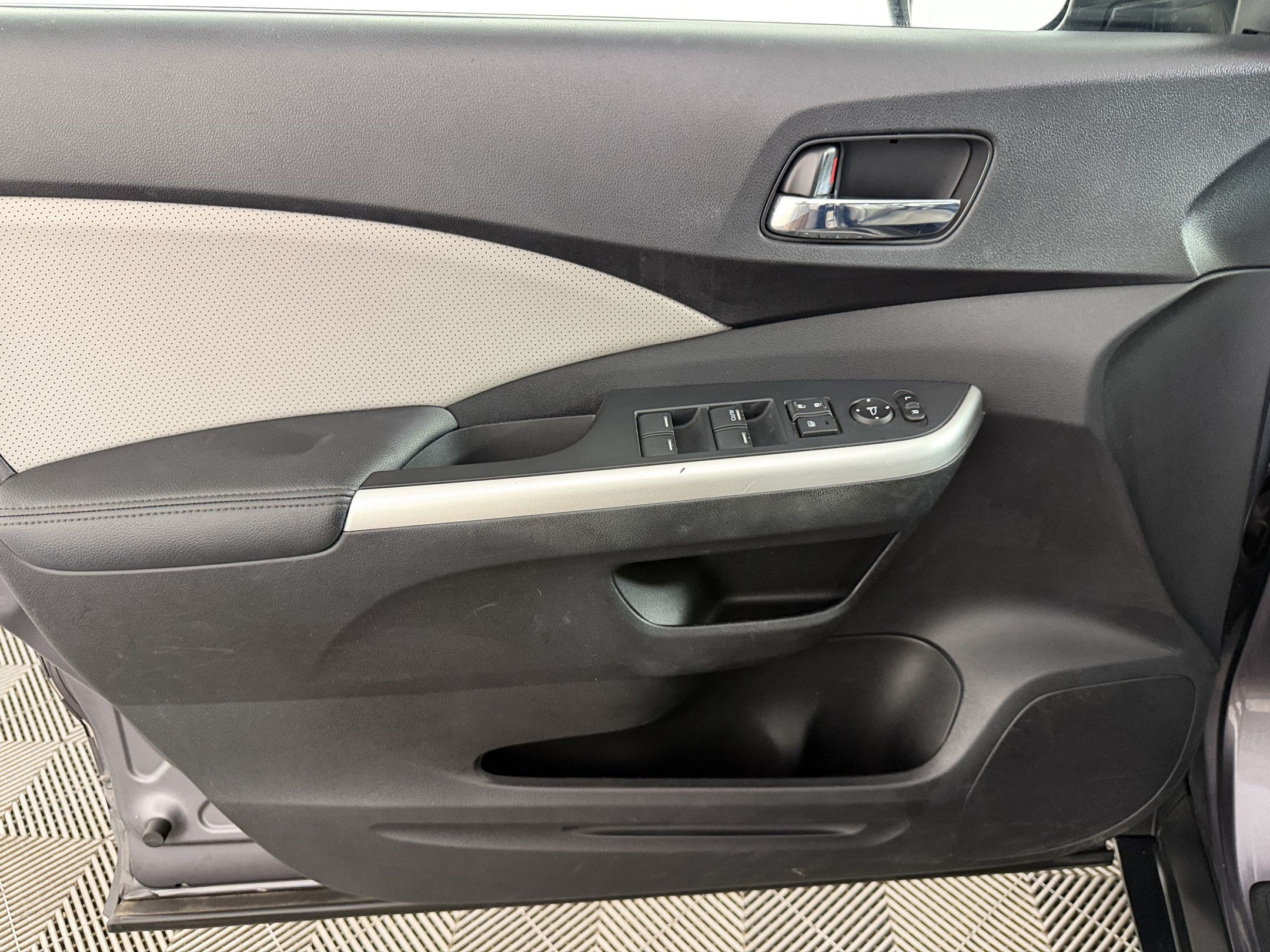 Used 2015 Honda CR-V EX-L image 14