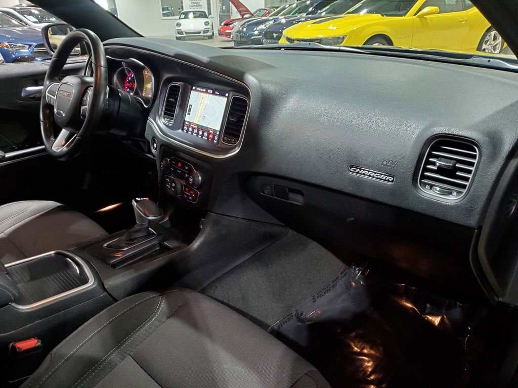 Used 2018 Dodge Charger R/T w/ Navigation & Travel Group image 15