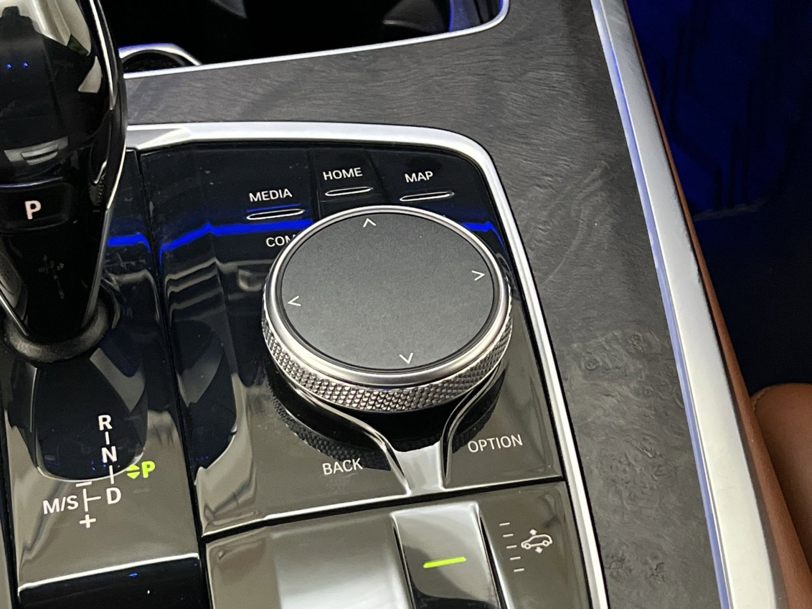 Used 2022 BMW X7 M50i image 34