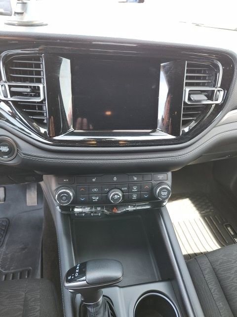 Used 2024 Dodge Durango SXT w/ SXT Blacktop Group AWD/4WD image 11