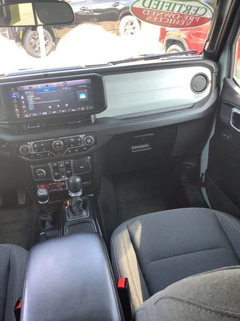 Certified 2024 Jeep Wrangler Unlimited AWD/4WD image 16