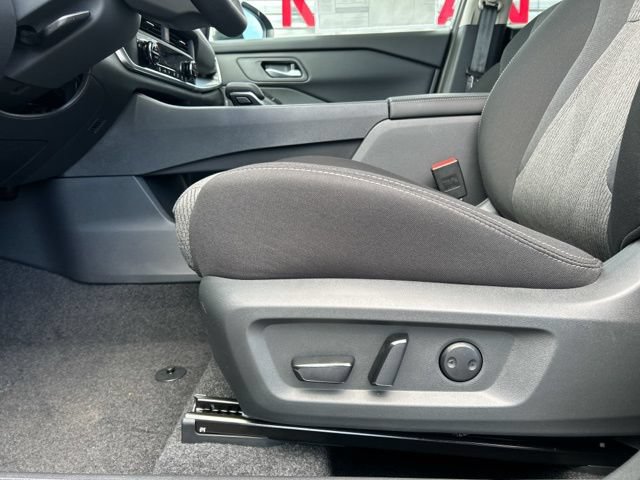 New 2026 Nissan Rogue SV AWD/4WD image 27