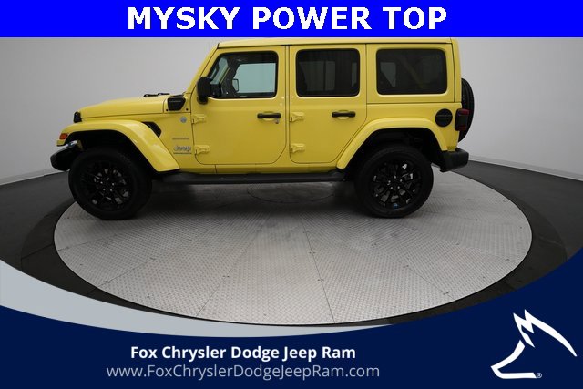 Used 2023 Jeep Wrangler Unlimited Sahara w/ Cold Weather Group image 23