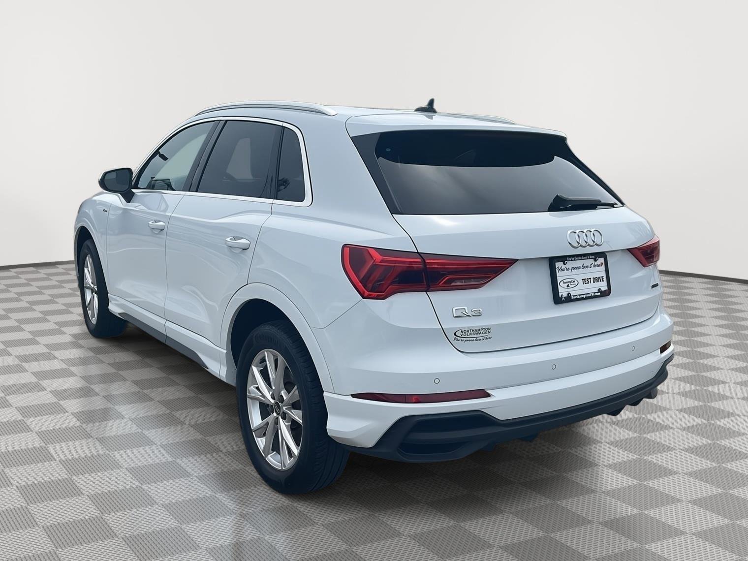 Used 2023 Audi Q3 2.0T Premium Plus AWD/4WD image 7
