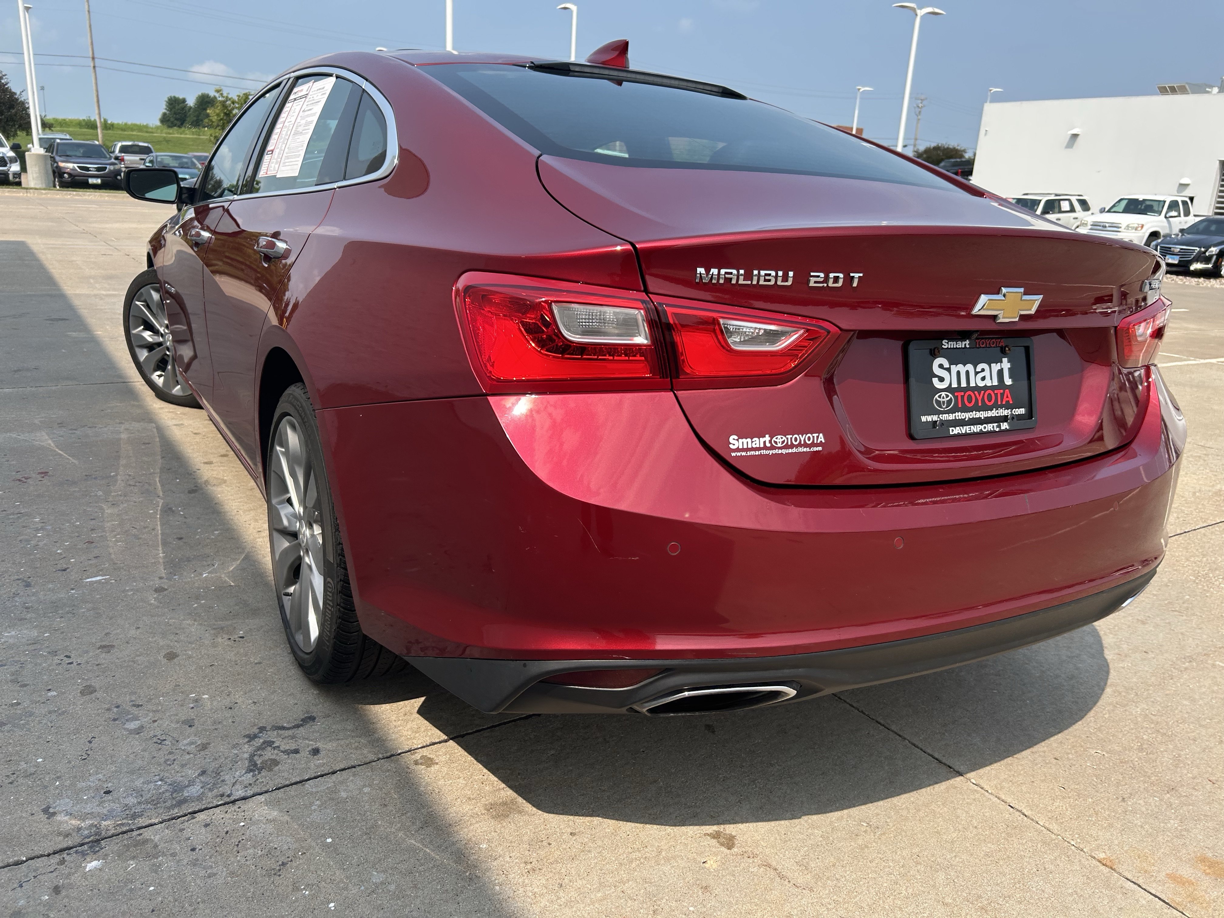 Used 2017 Chevrolet Malibu Premier w/ Premier Sun and Wheel Package FWD image 4