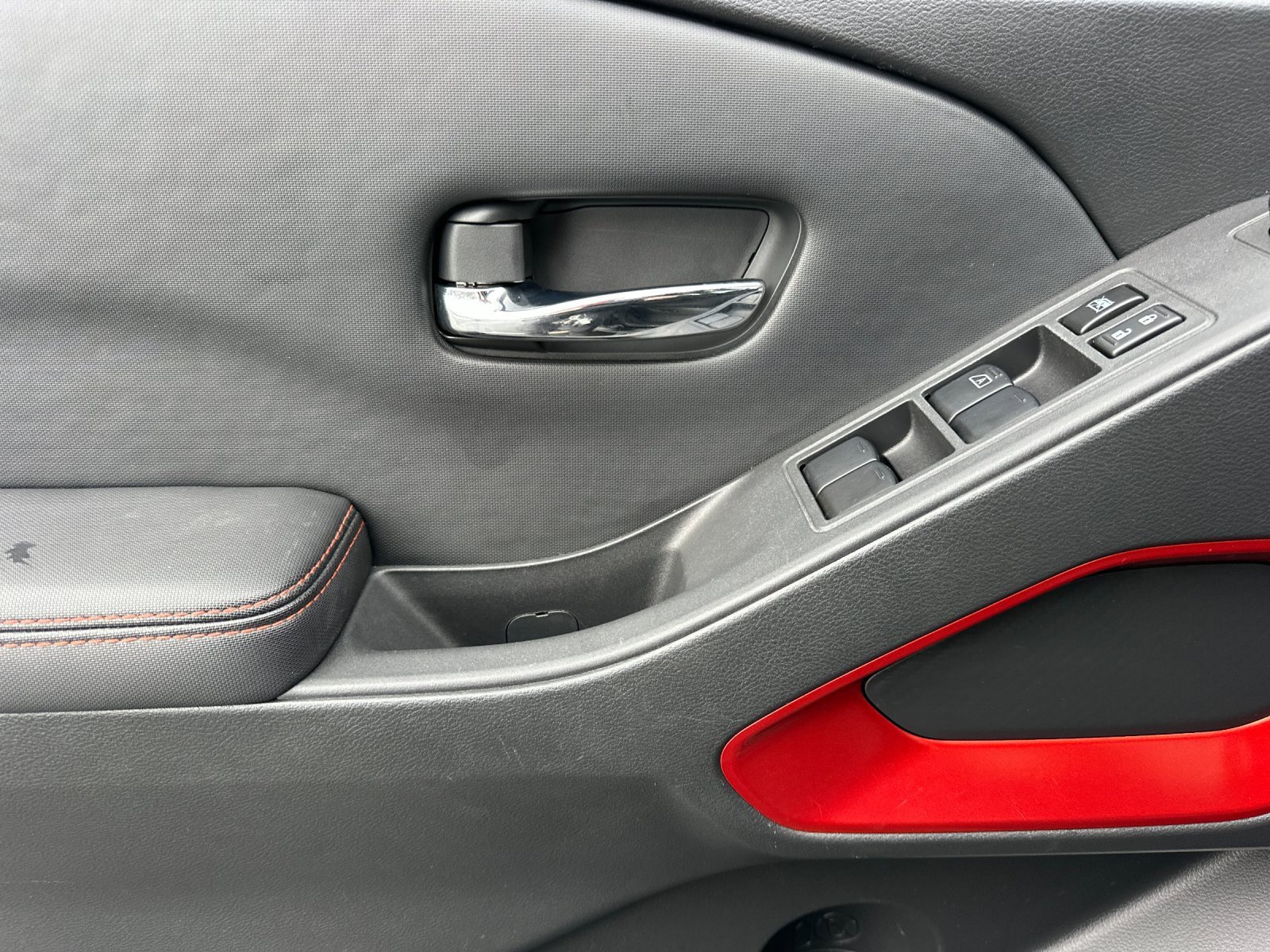 Used 2023 Nissan Frontier PRO-4X w/ Pro Convenience Package image 11