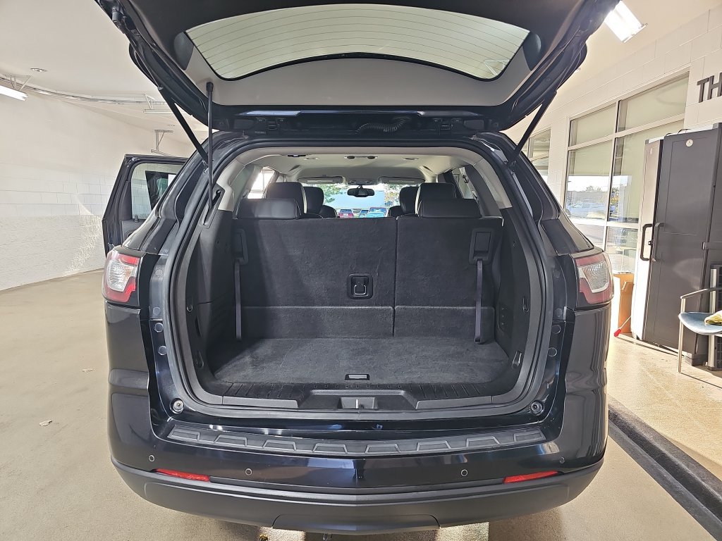 Used 2013 Chevrolet Traverse LT FWD image 17