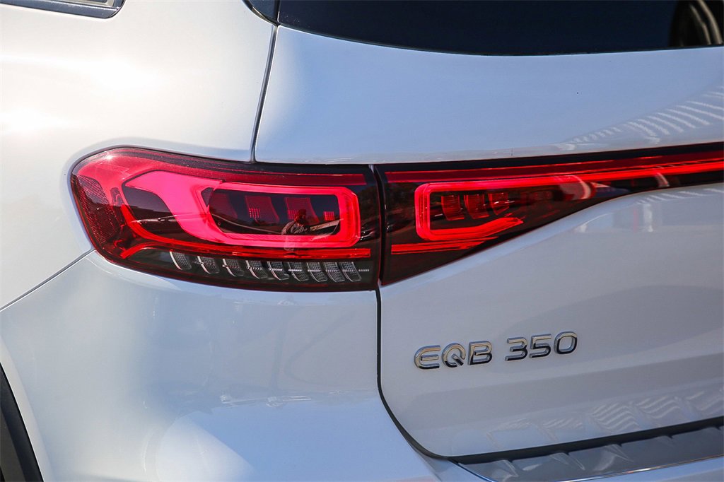 Used 2023 Mercedes-Benz EQB 350 4MATIC SUV image 11