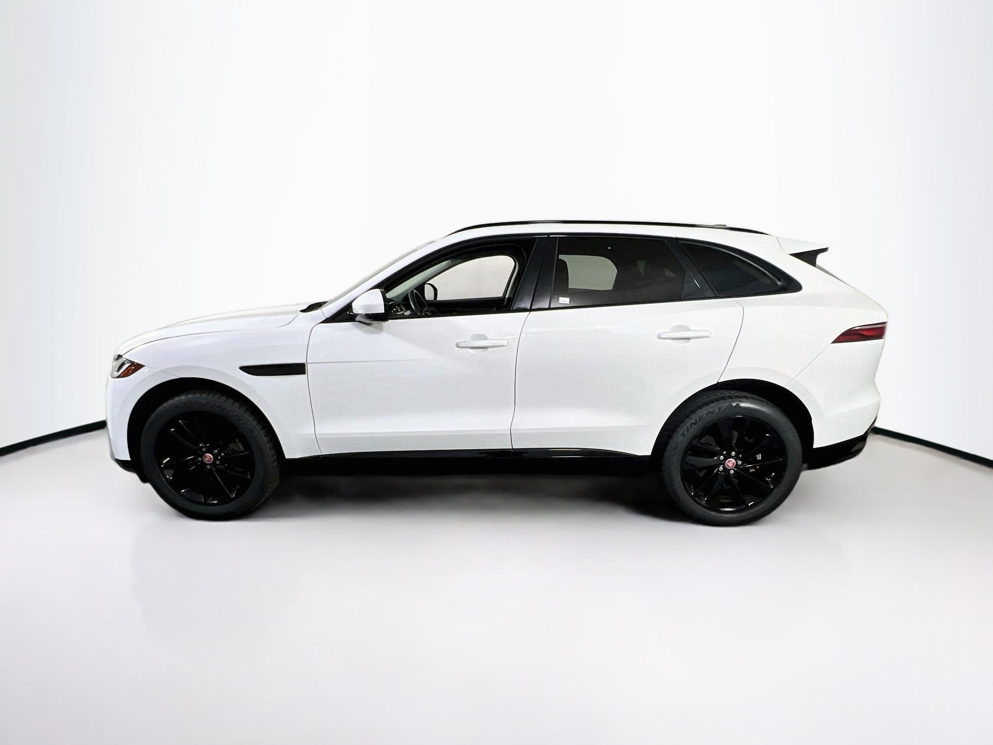 Used 2023 Jaguar F-PACE S AWD/4WD image 8