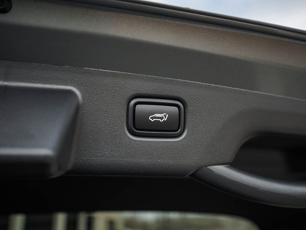 New 2026 Kia Niro SX Touring image 8