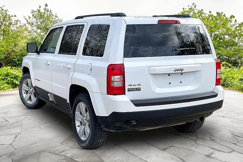 Used 2016 Jeep Patriot Sport w/ Power Value Group AWD/4WD image 4