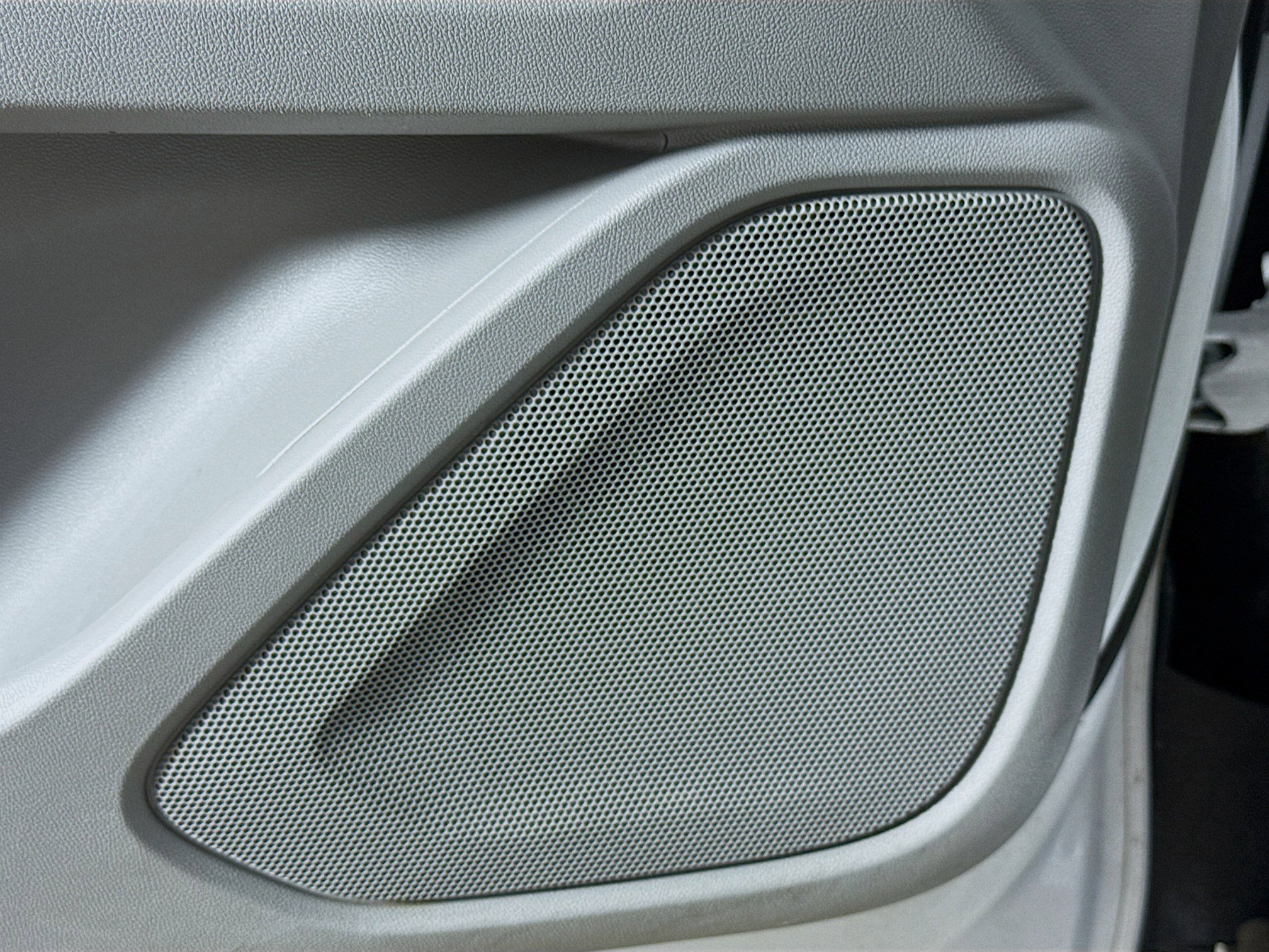 Used 2024 GMC Terrain SLT image 21