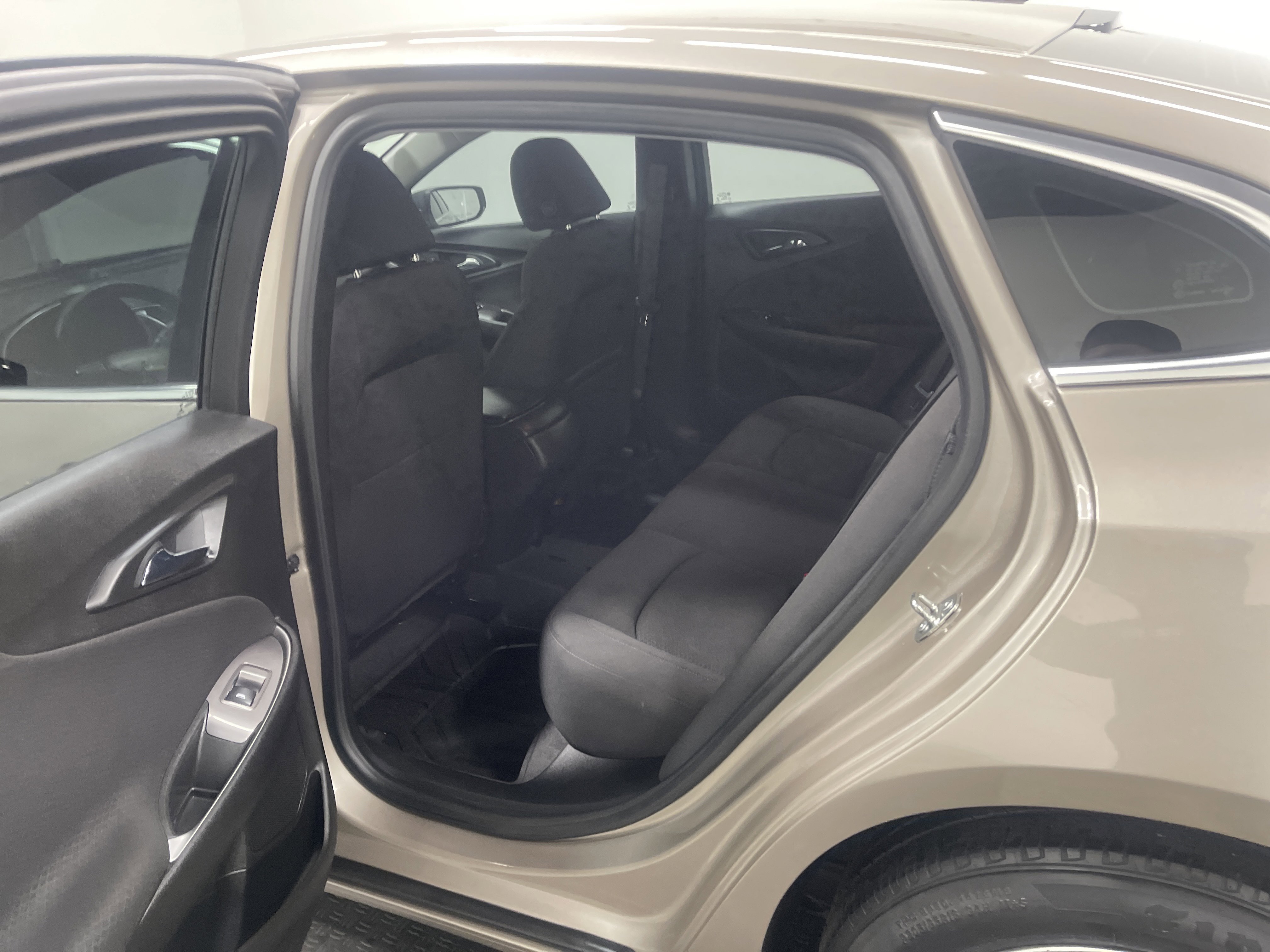 Used 2023 Chevrolet Malibu LS w/ LPO, Floor Liner Package image 13