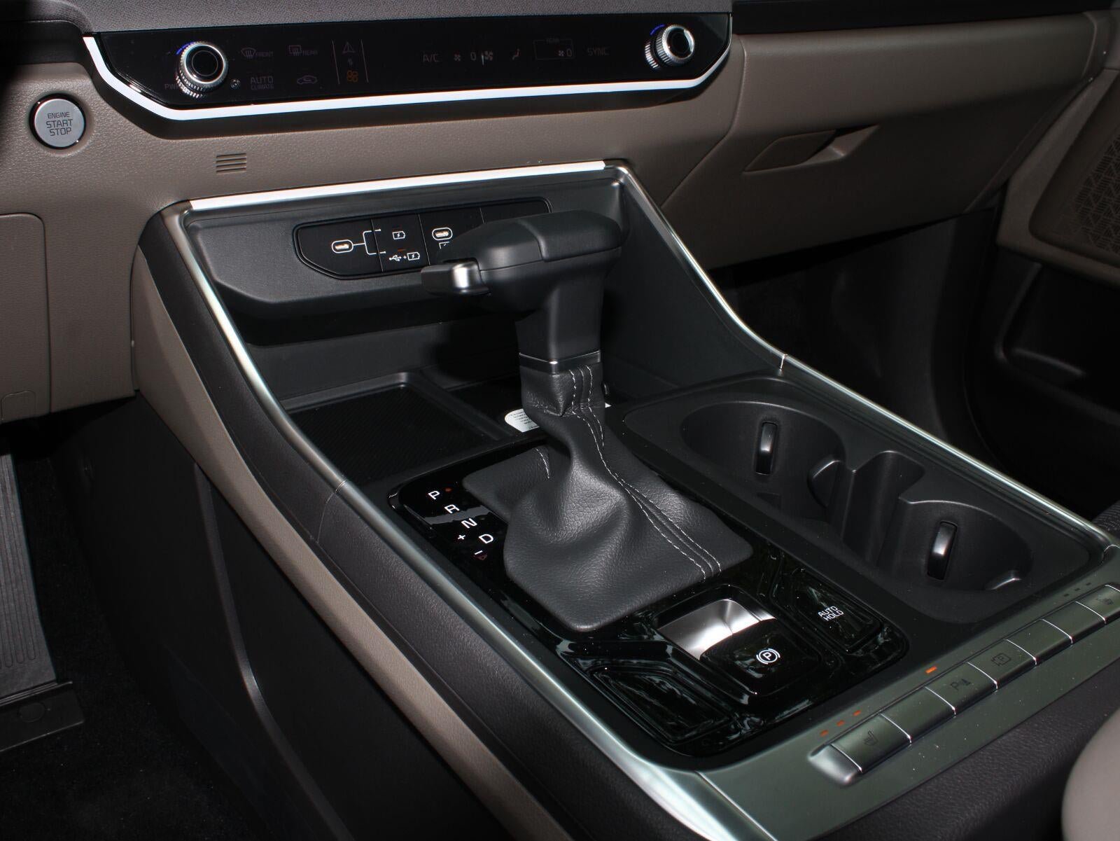 New 2027 Kia Carnival EX FWD image 15