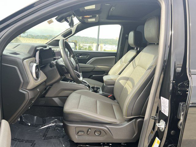 Used 2025 Chevrolet Colorado ZR2 w/ Midnight Edition image 20