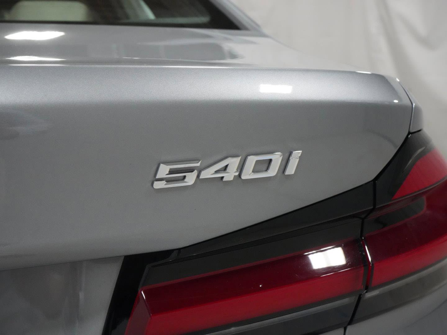 Certified 2023 BMW 540i xDrive w/ Premium Package image 29