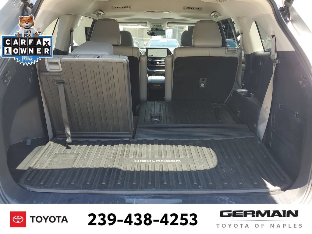 Used 2023 Toyota Highlander XLE FWD image 23