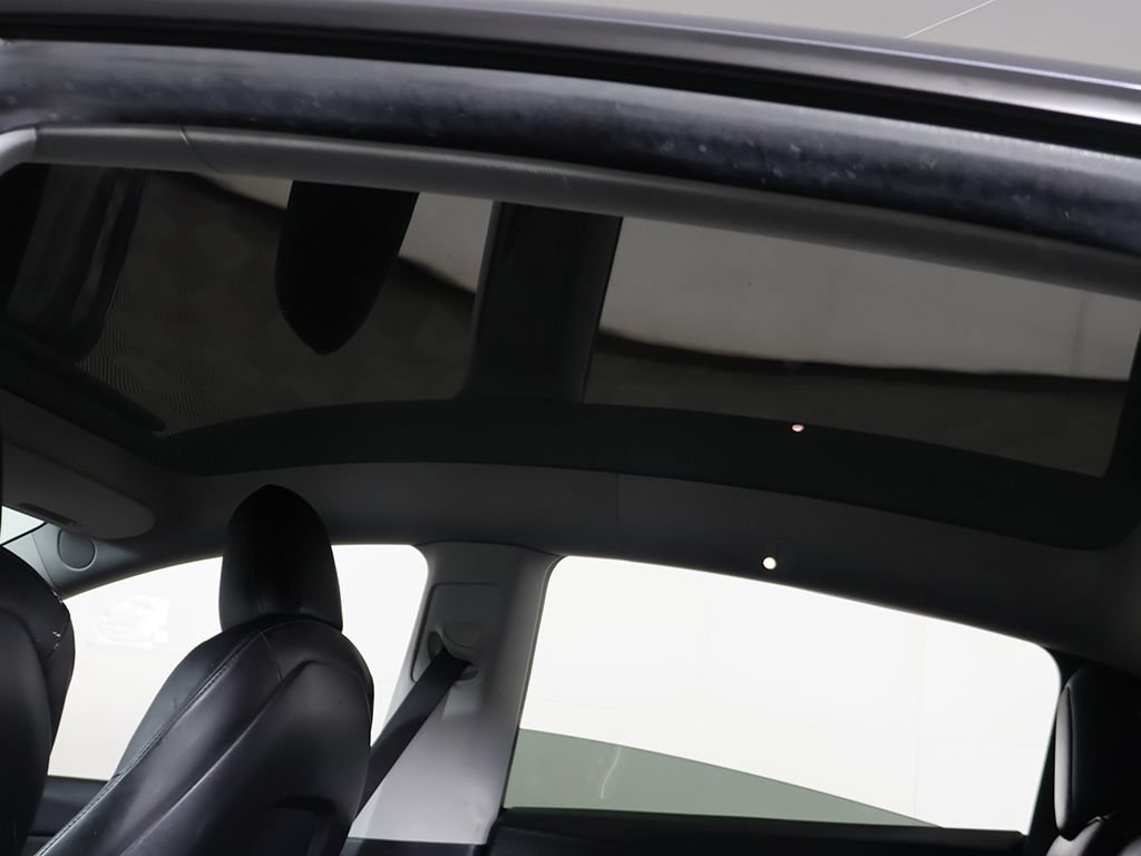 Used 2020 Tesla Model Y Long Range AWD/4WD image 18
