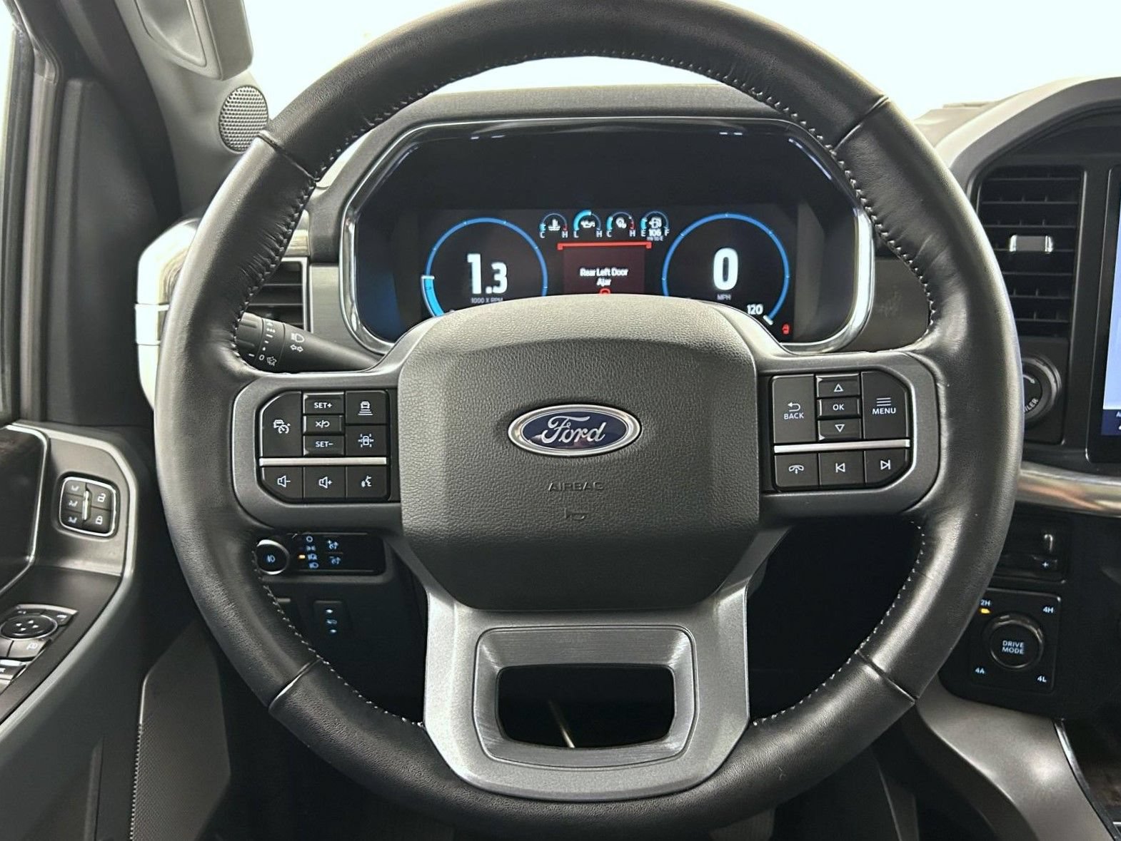 Used 2023 Ford F150 Lariat w/ Trailer Tow Package AWD/4WD image 11