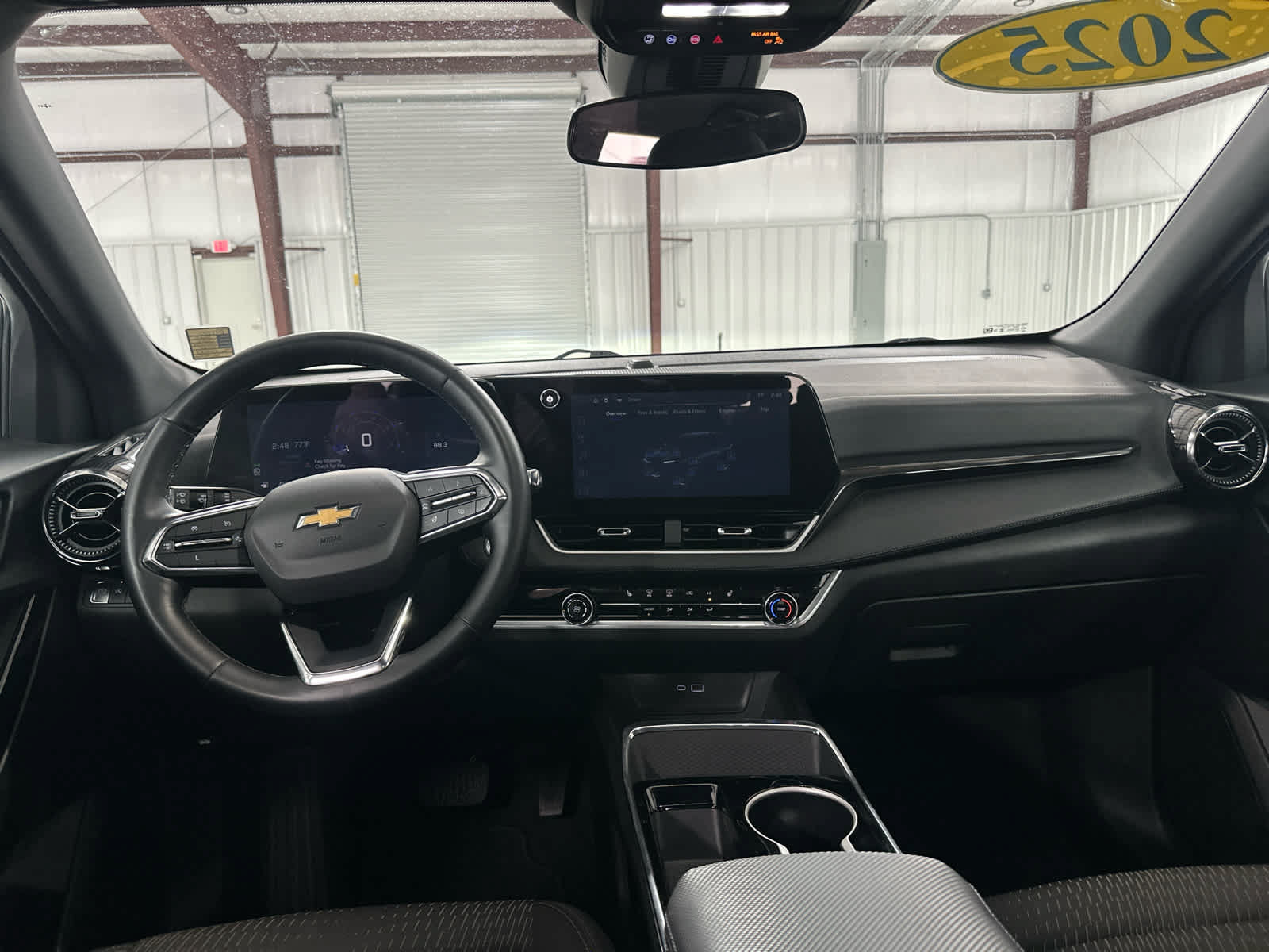 Used 2025 Chevrolet Equinox LT FWD image 17