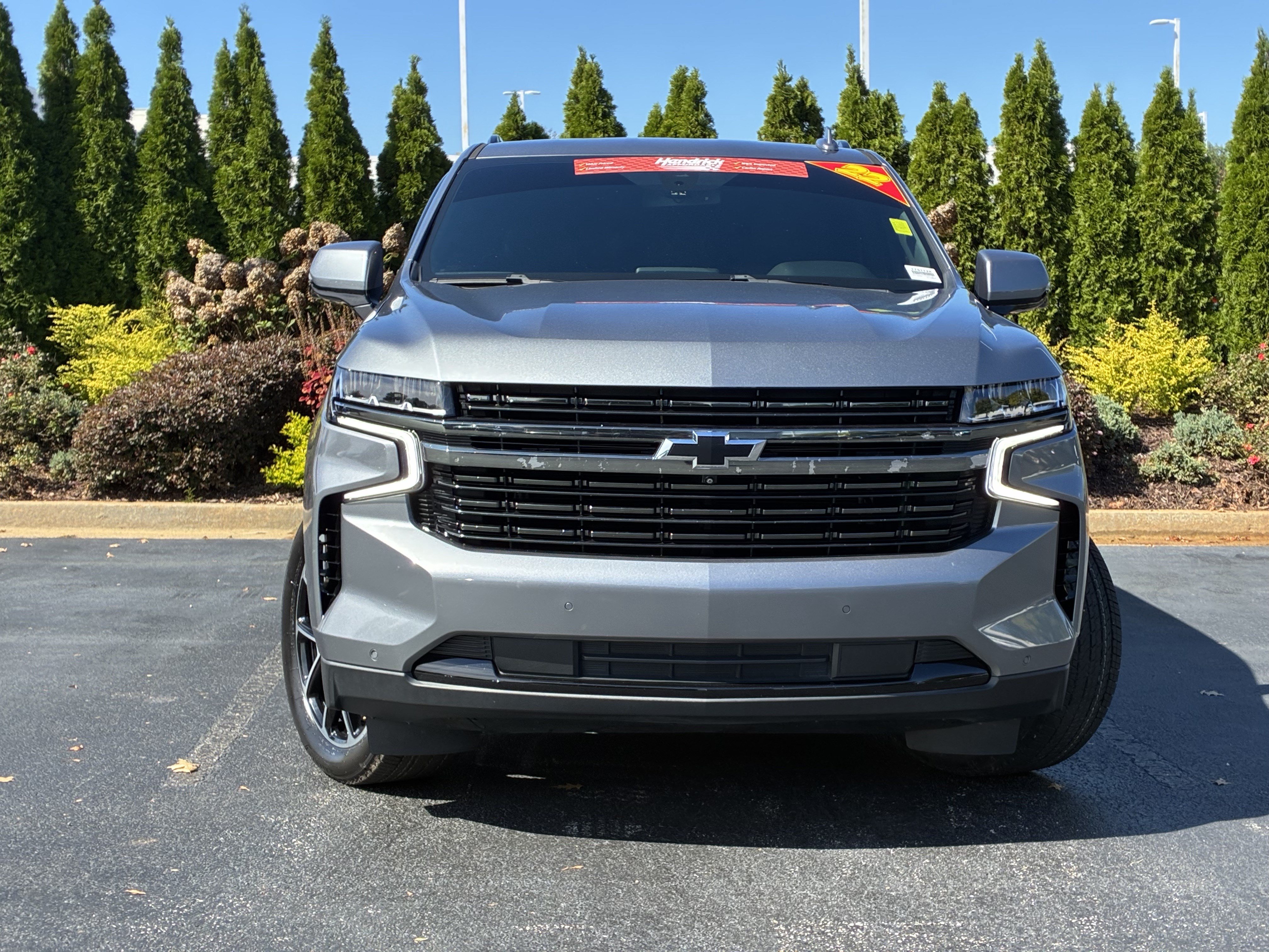 Used 2022 Chevrolet Suburban RST w/ Luxury Package RWD image 35