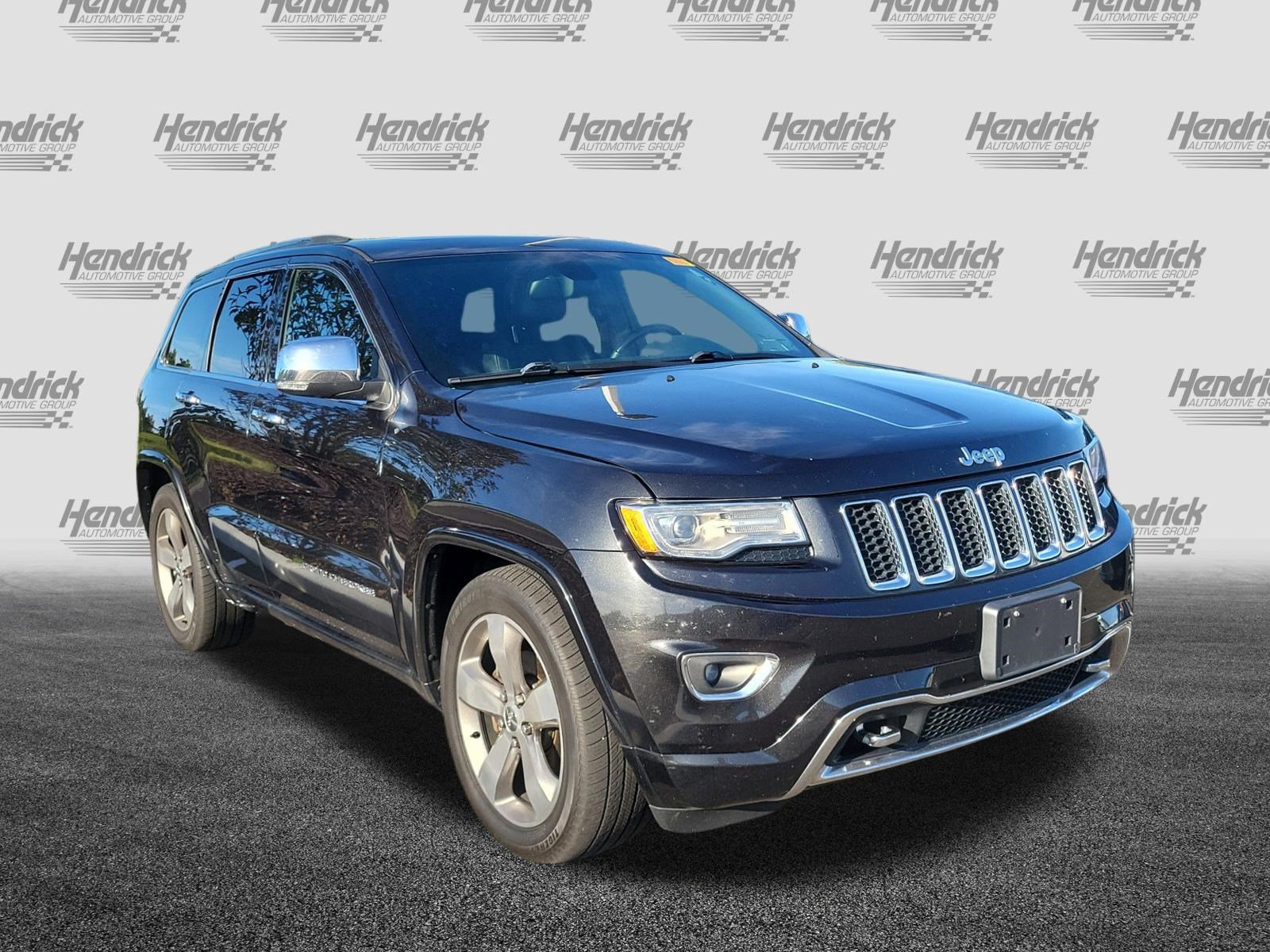 Used 2015 Jeep Grand Cherokee Overland AWD/4WD image 2