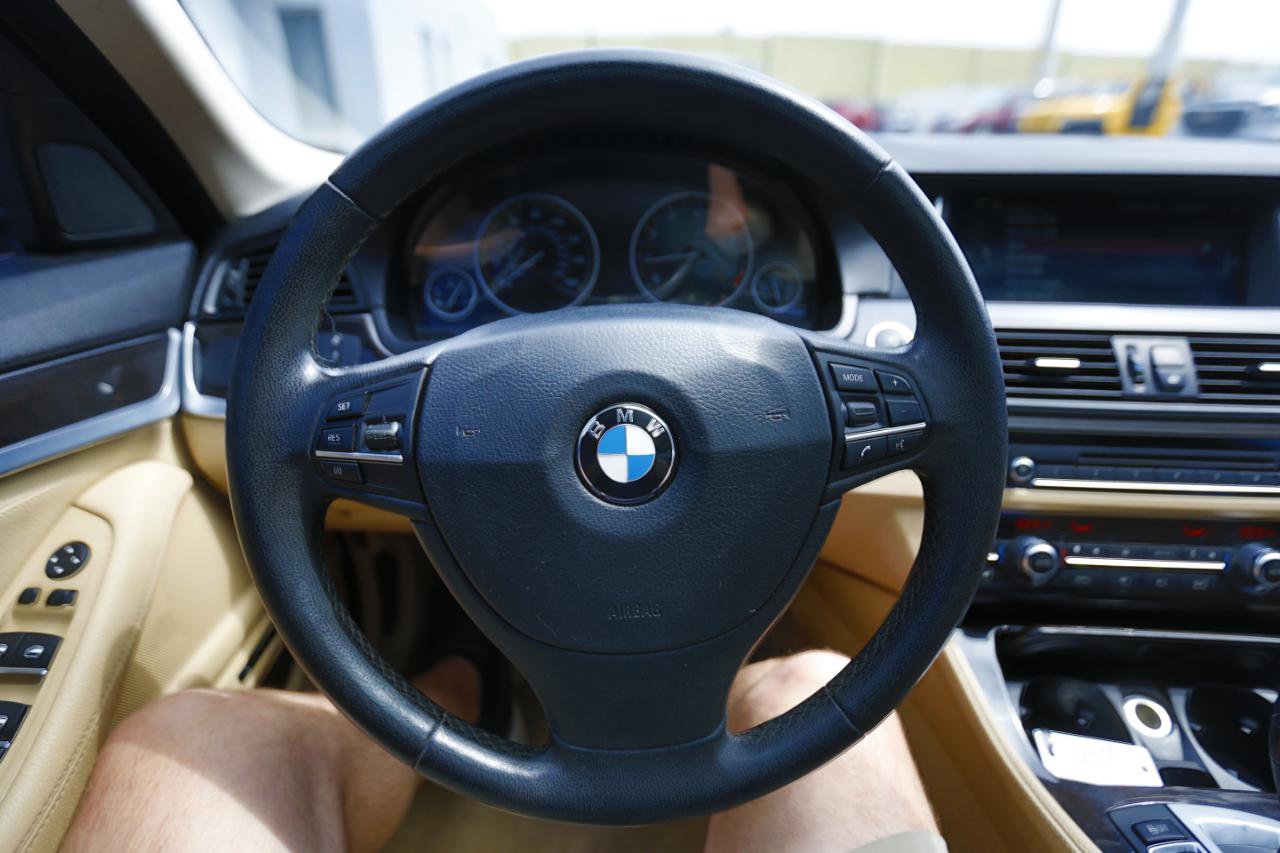 Used 2014 BMW 528i xDrive Sedan AWD/4WD image 6