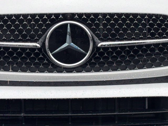 New 2027 Mercedes-Benz CLE 450 4MATIC Coupe image 3