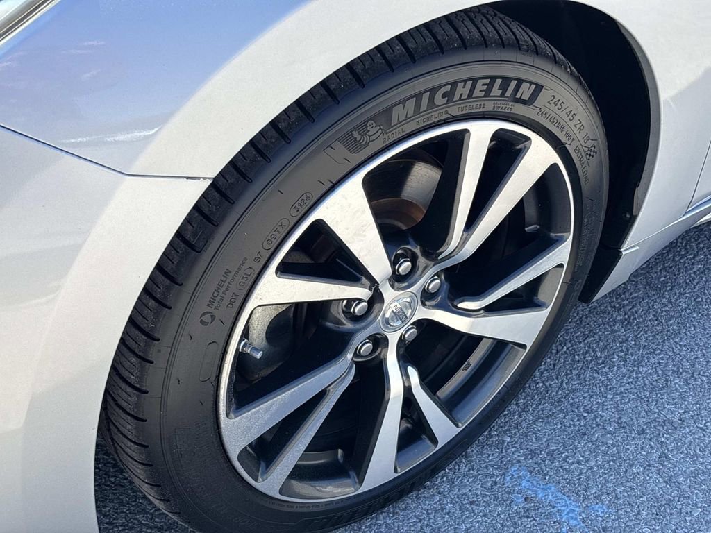 Used 2017 Nissan Maxima 3.5 SV image 9
